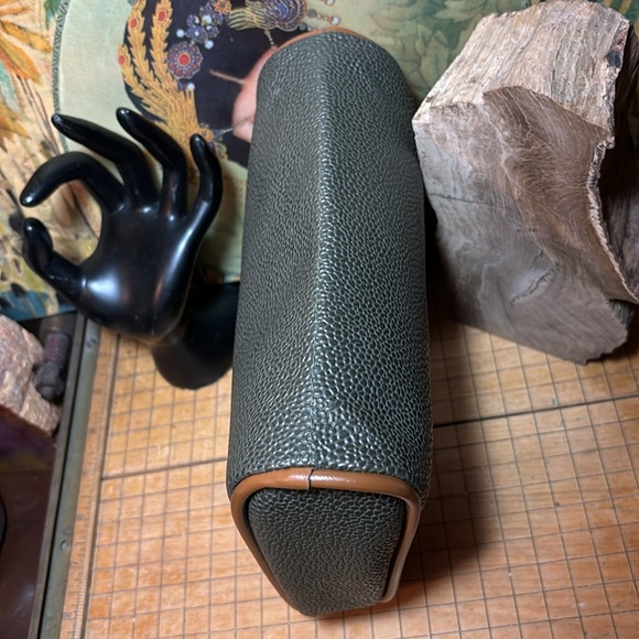 Gucci Parfums Green Tan Vintage Bag Zip Top Travel Toiletries 8.25”x6.5”x2.75” - Picture 10 of 17